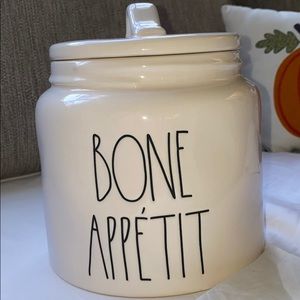 Rae Dunn canister
